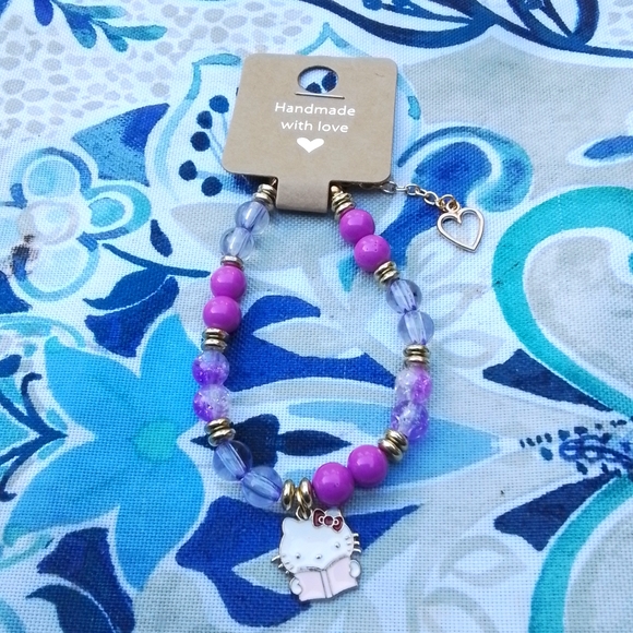 Hello Kitty and friends earrings and bracelet set - Picture 2 of 2